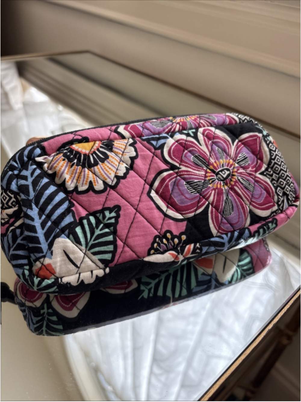 Vera Bradley Kauai Floral Travel Cosmetic Bag Zip Top Excellent 9x4x2